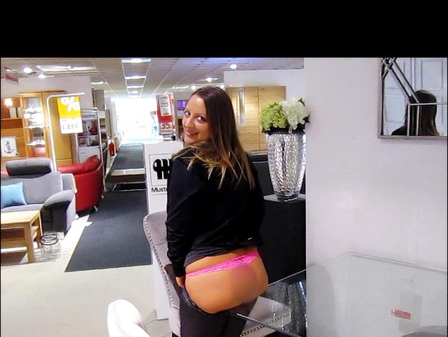 Lollipopo69 Porno Video: Riskant! Das erste mal im Möbelhaus gefi**t.