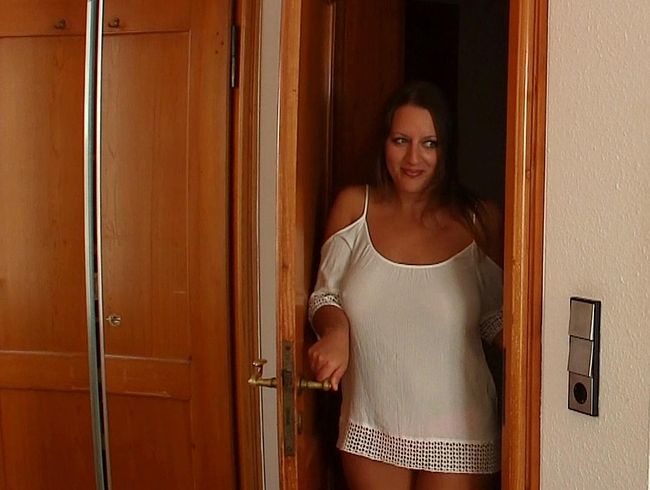 Lollipopo69 Porno Video: Schüchternen Stiefvater Extrem verführt..! POV Teil 2